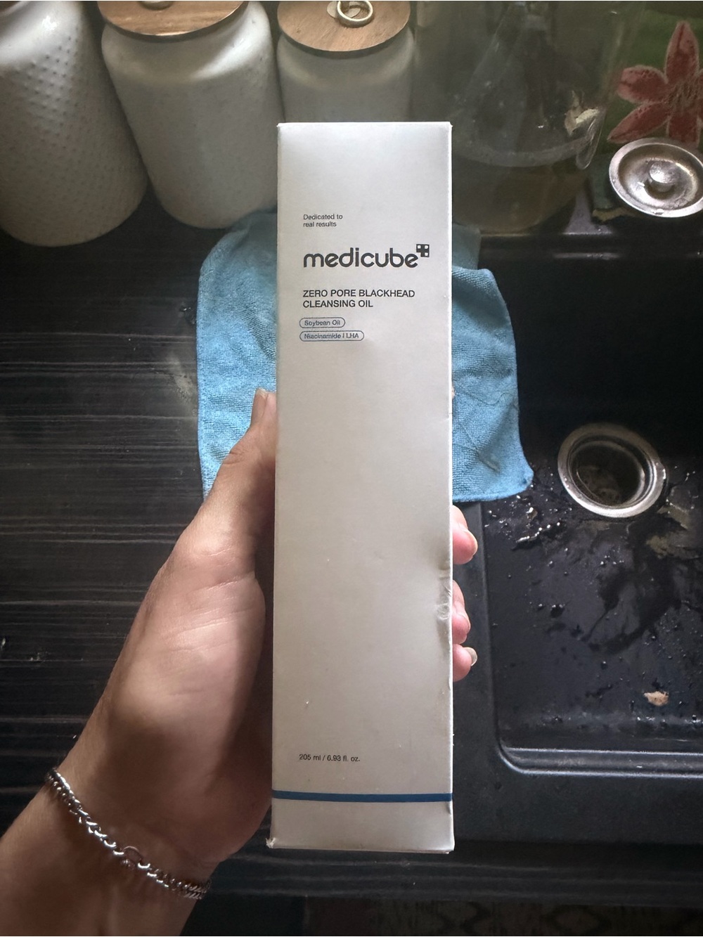Medicube Zero Pore Blackhead Cleansing Oil - White
